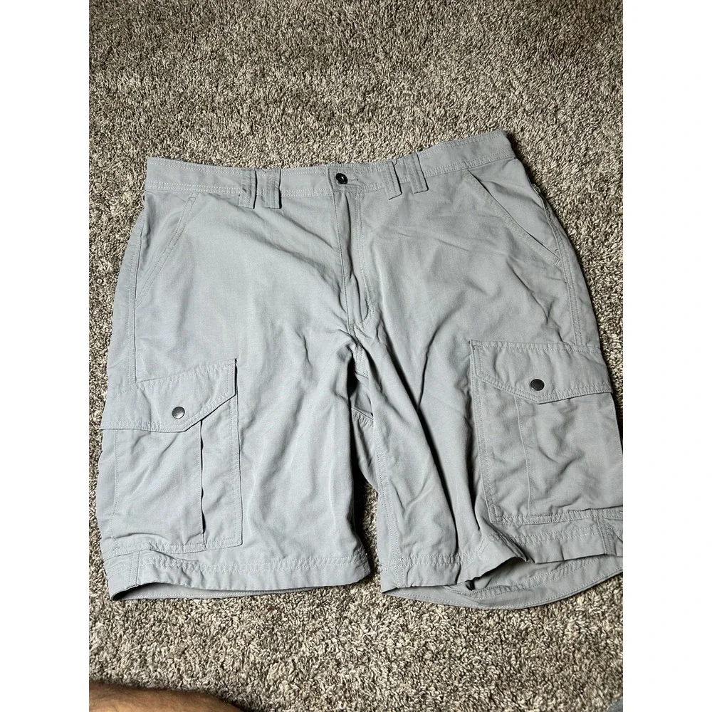 Duluth Trading Co. | Light Gray Cargo Shorts w/Elastic Waist Men's 40 Relax Fit